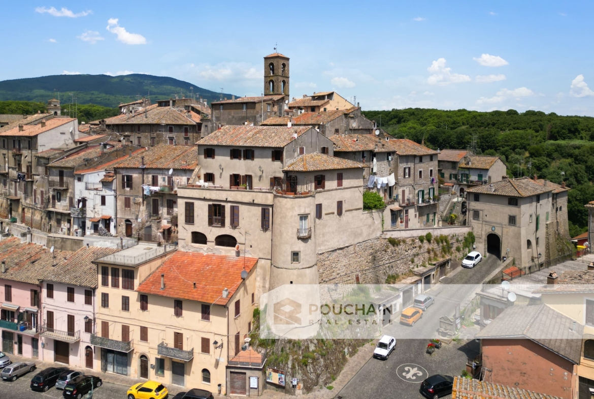 Vallerano Dimora medievale in vendita